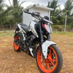 KTM DUKE 200