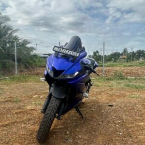 YAMAHA R15 V3